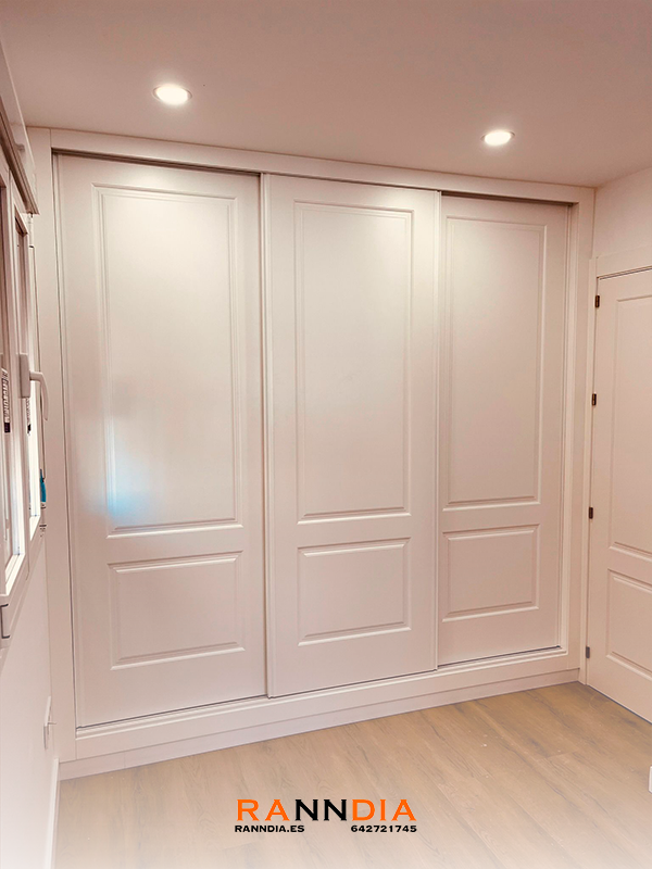 Armario a medida 5 en torre-del-mar