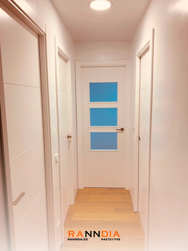 Puerta de interior modelo 7 en Armarios Torre del Mar